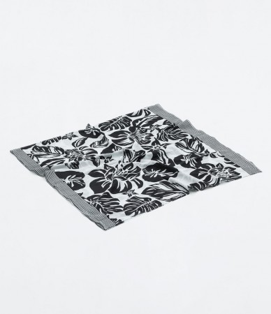 Pañuelo motivo floral 5.95€